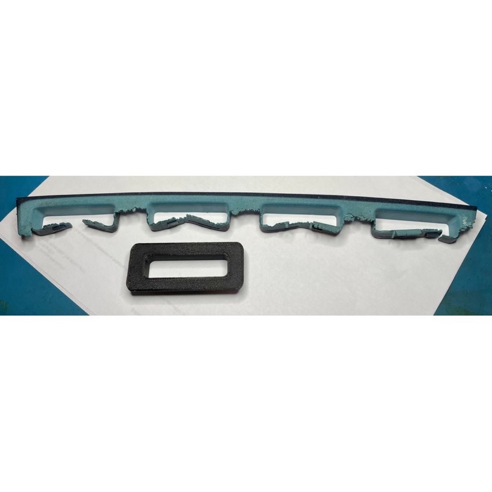Volvo 240 Arka Panel Havalandırma Izgarası görsel 2
