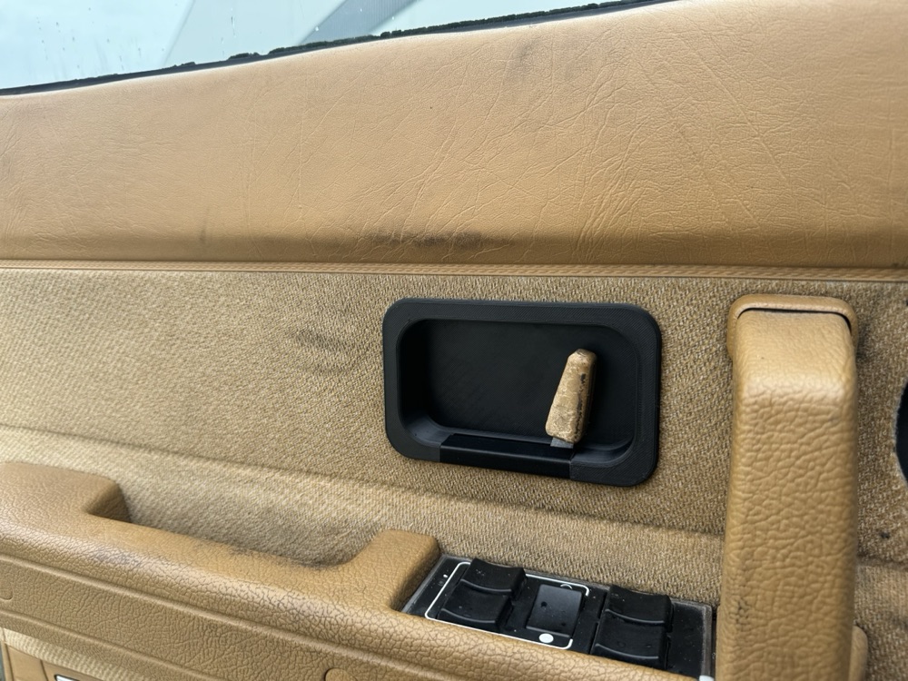 Volvo 240 Kapı Kilidi Çerçeve Seti