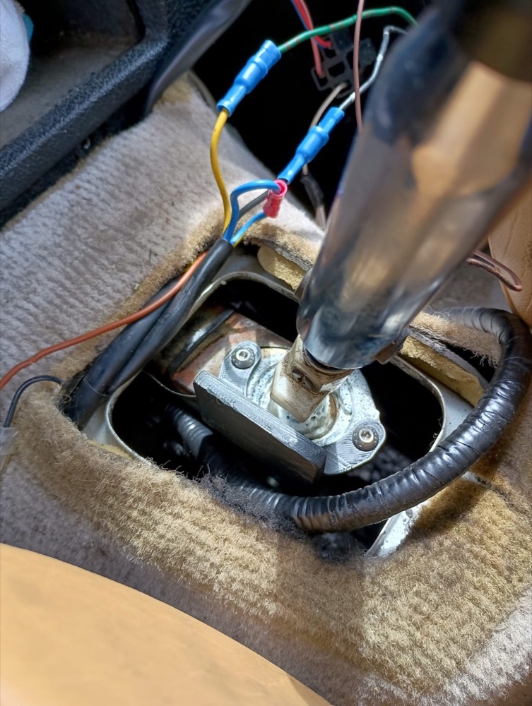 Volvo 240 M46 Geri Vites Kilitleme Braketi