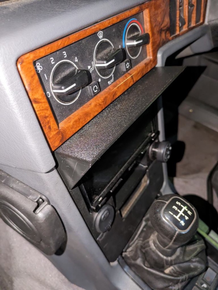 Volvo 940 2 DIN Radyo Çerçevesi (Sony XAV-AX5500 Uyumlu) görsel 2