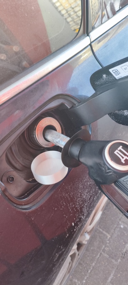 Volvo Dizel Yakıt Depo Kapağı görsel 2