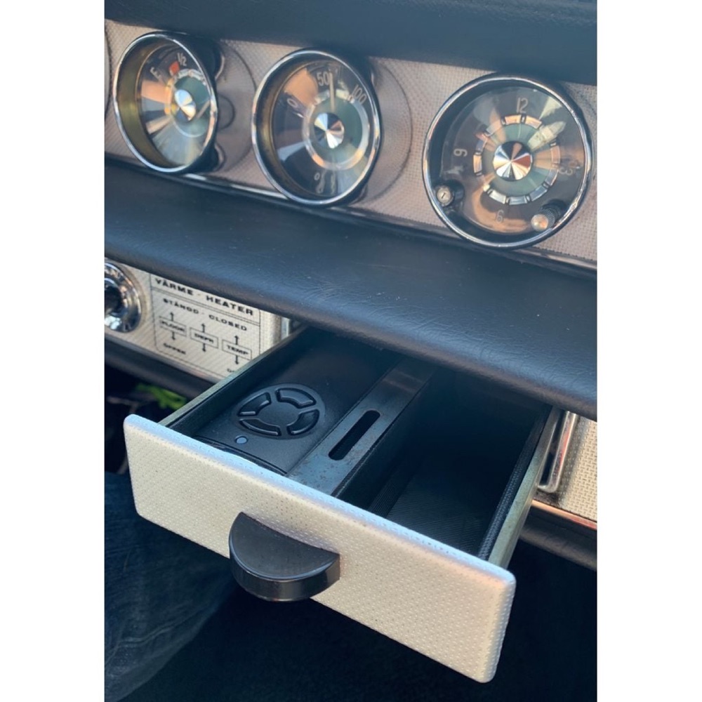 Volvo P1800 Küllük İçi Düzenleyici Göz