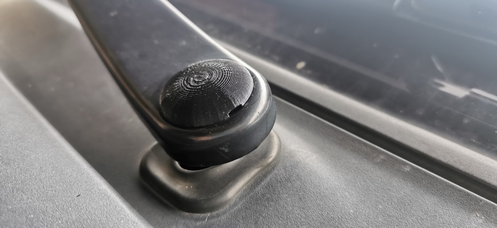 Volvo Silecek Kolu Somun Kapagi