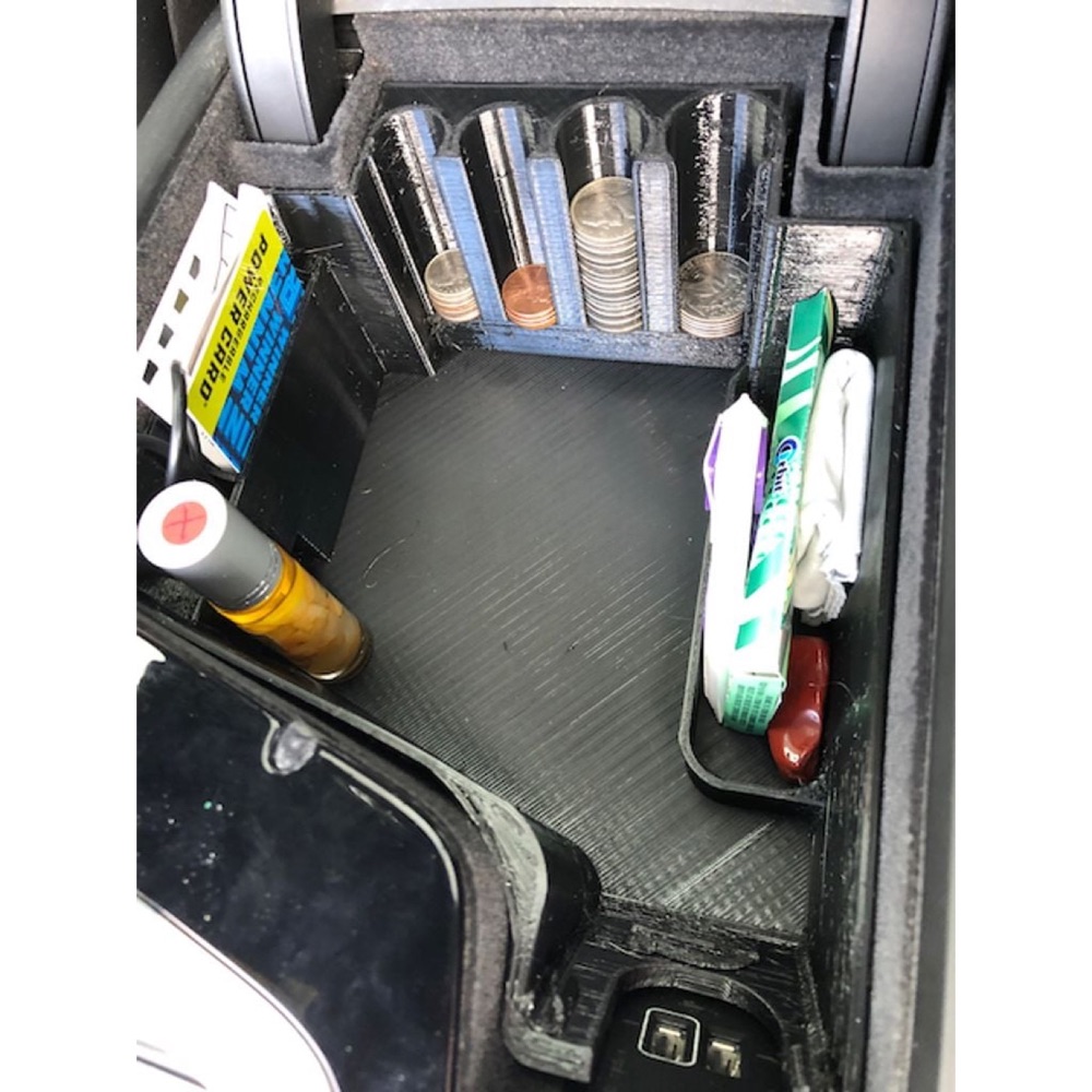 Volvo T8 Konsol İçi Düzenleyici Organizer