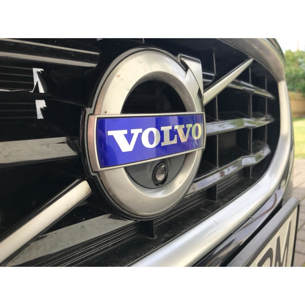 Volvo V40 Ön Kamera Montaj Aparatı görsel 2