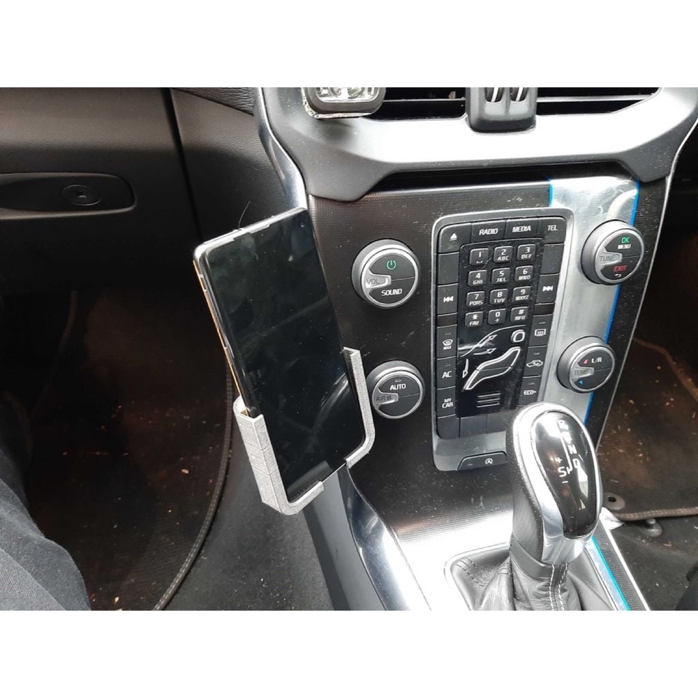Volvo V40 Orta Konsol Telefon Tutucu görsel 2