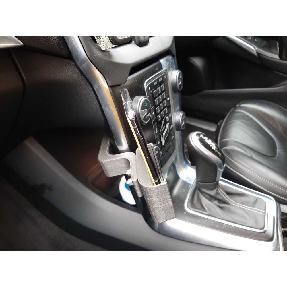Volvo V40 Orta Konsol Telefon Tutucu görsel 3