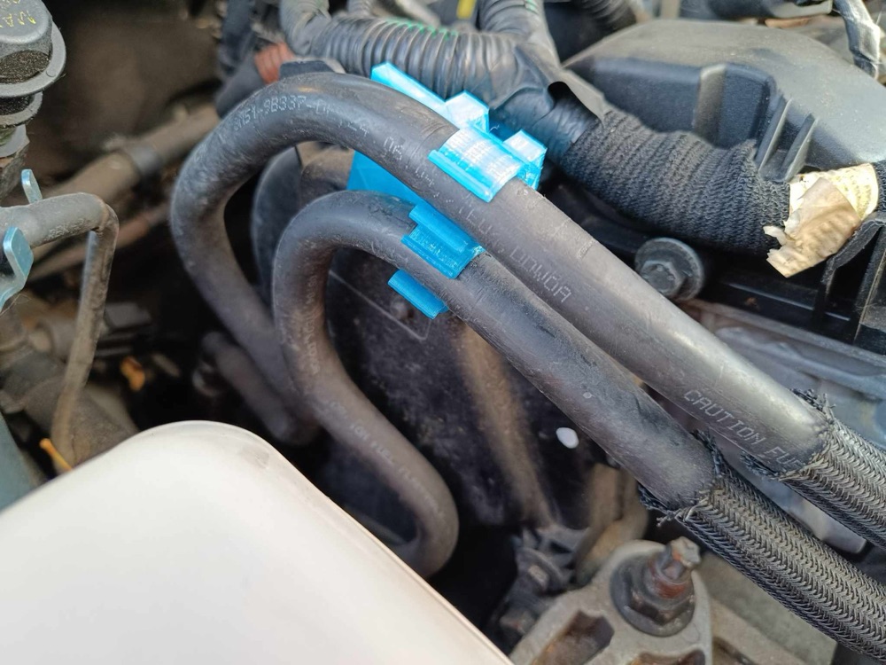 Volvo V50 2.0D Hortum Tutucu Klips