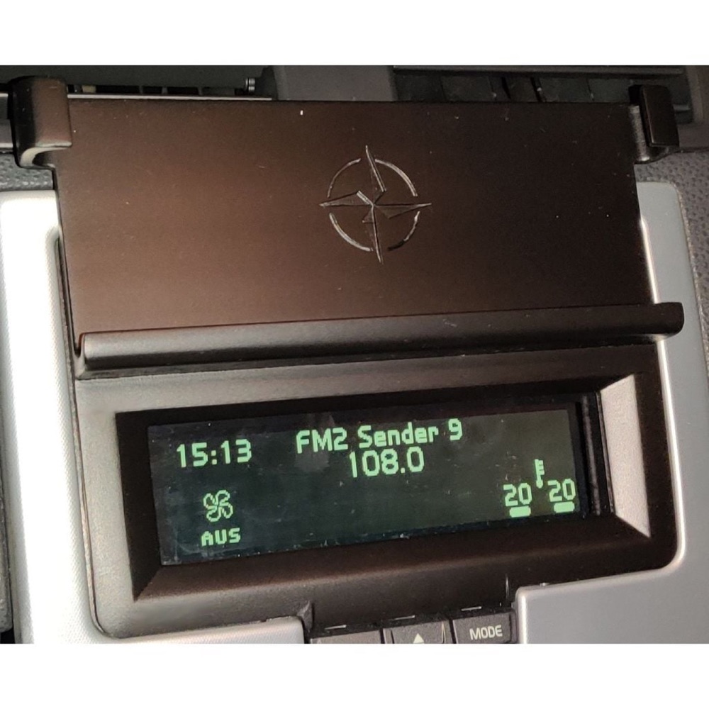 Volvo V50 / S40 / C30 Uyumlu Mobil Telefon Tutucu