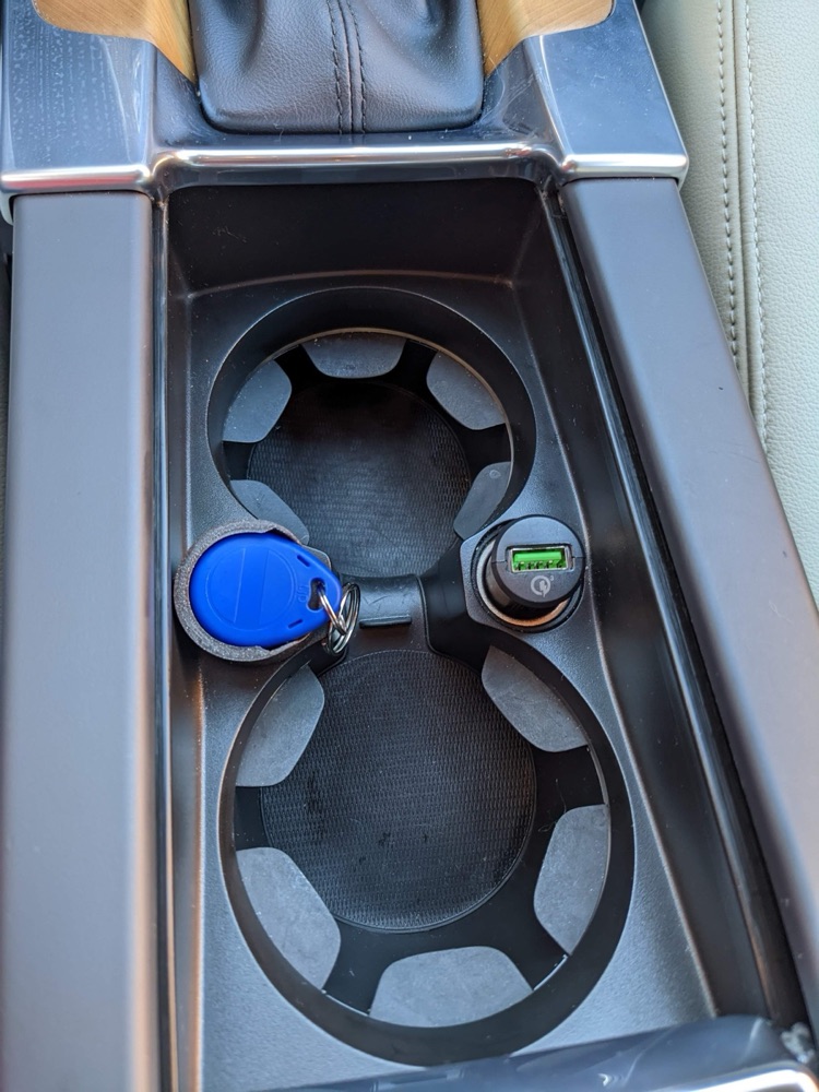 Volvo V60 Bozuk Para ve Anahtar Tutucu görsel 3