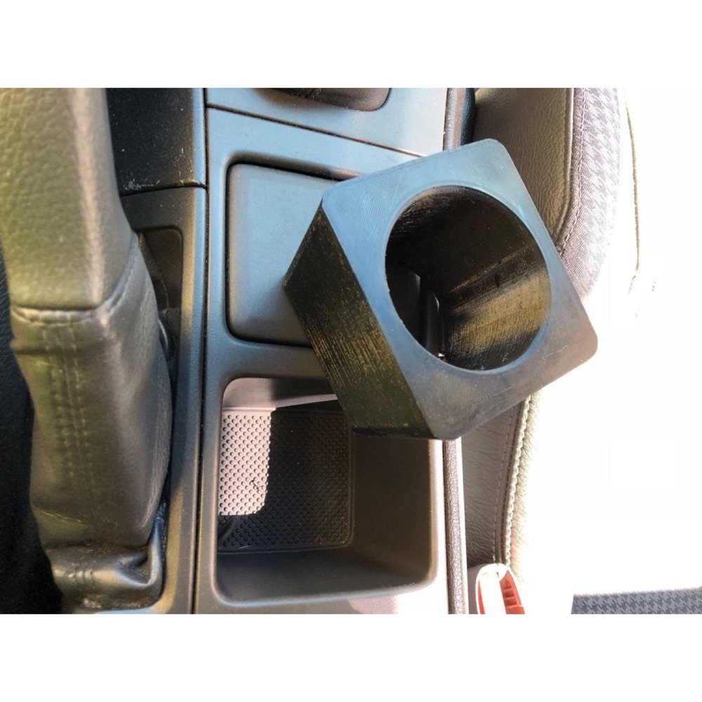 Volvo V70 Orta Konsol Bardaklık Adaptörü görsel 4