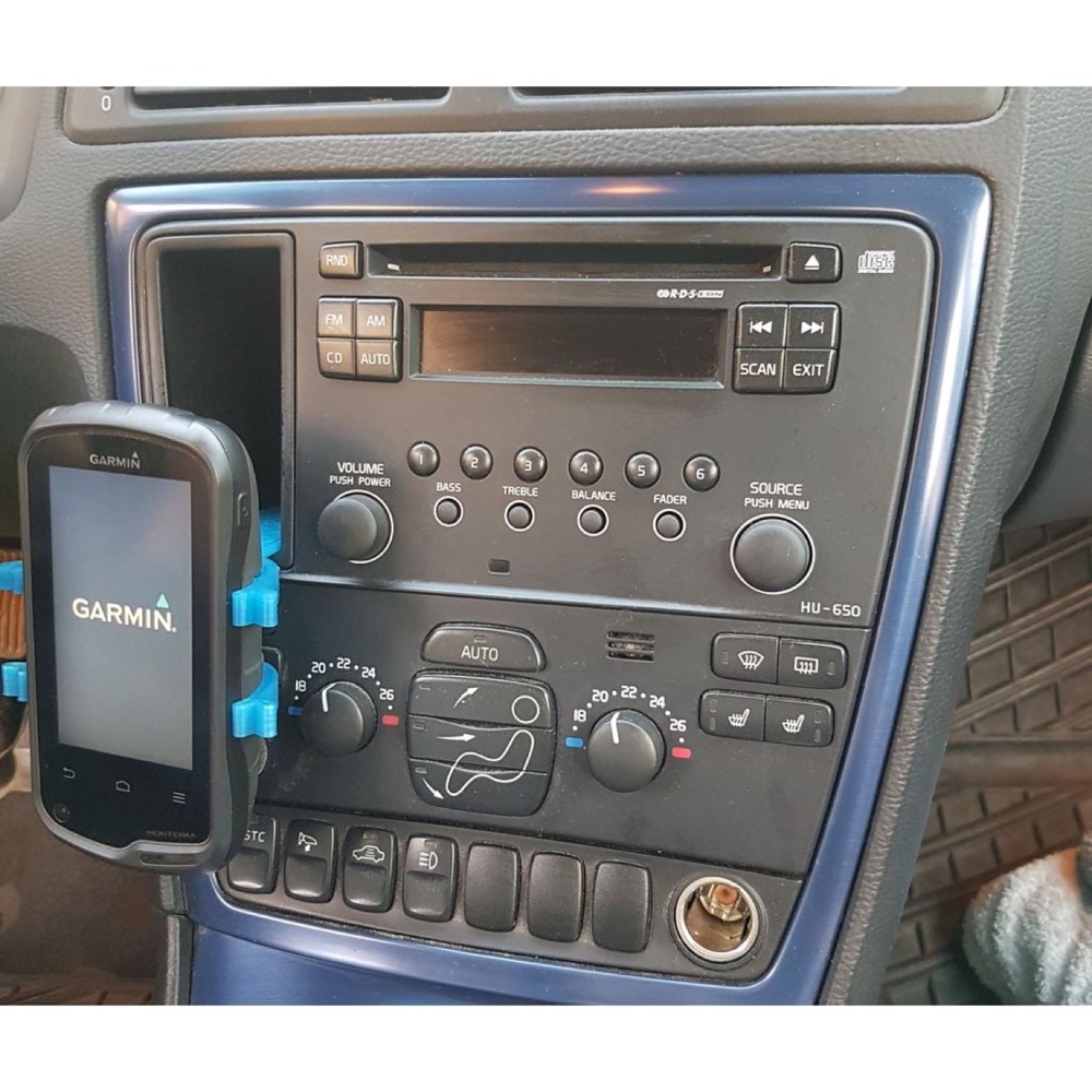 Volvo V70 / XC70 Garmin Monterra ve Montana Uyumlu Cihaz Tutucu