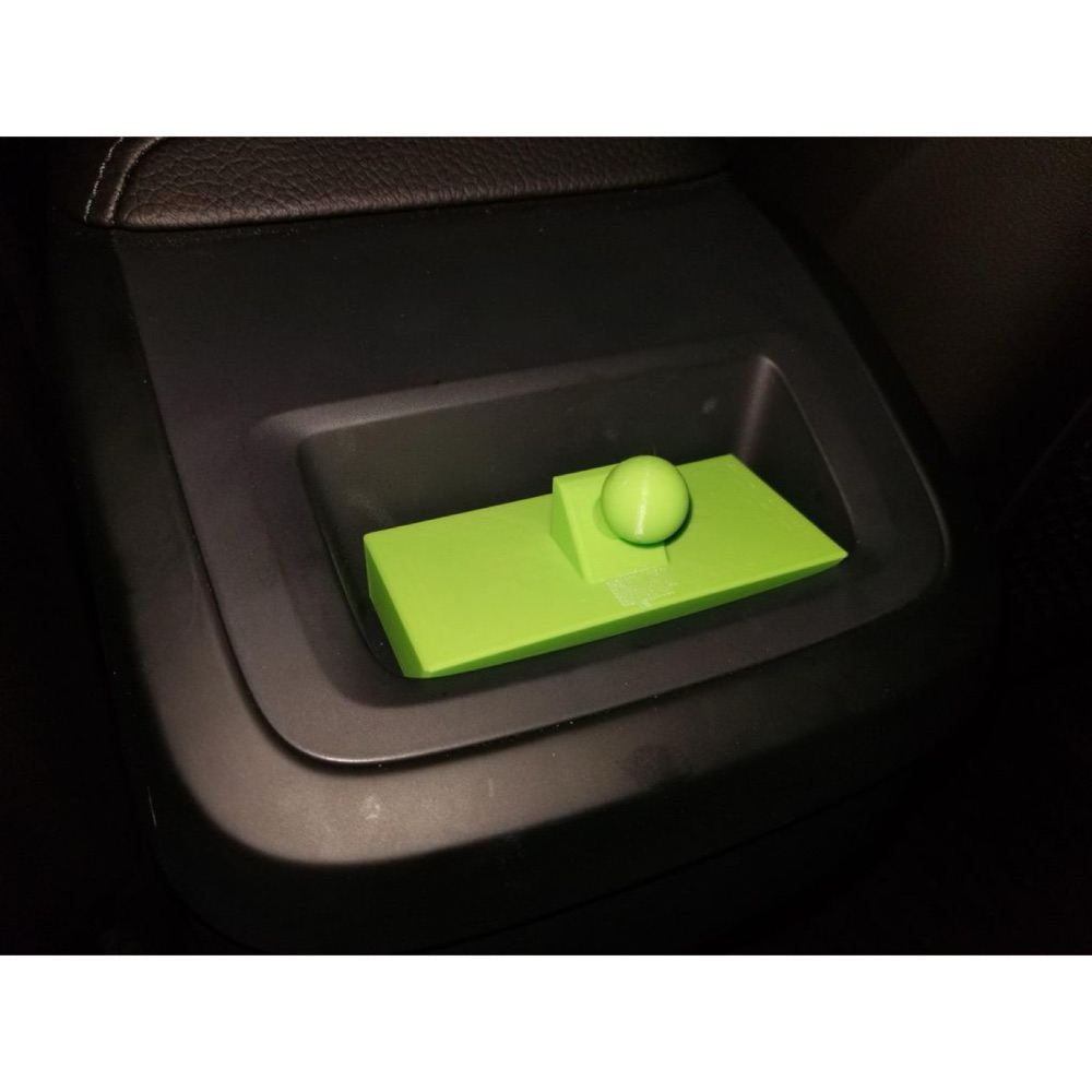 Volvo XC60 Uyumlu Switch ve Tablet Tutucu Aparatı