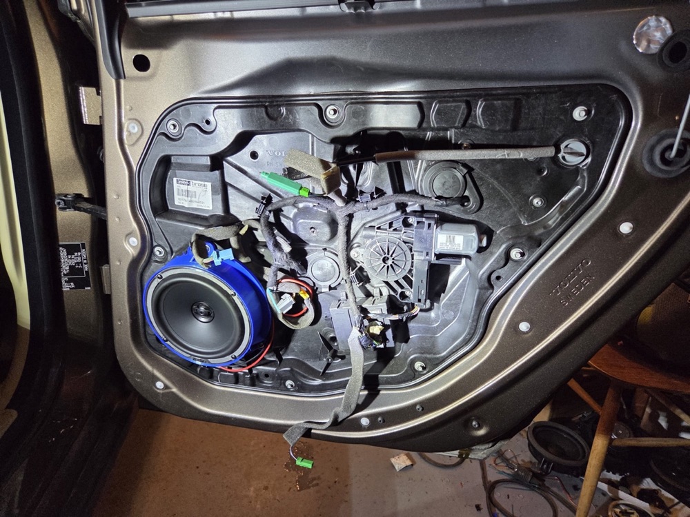 Volvo XC70 6.5" Hoparlör Woofer Adaptörü görsel 2