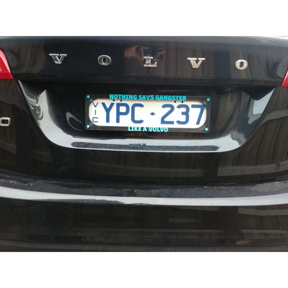 Volvo Özel Tasarım Plakalık Çerçevesi görsel 3