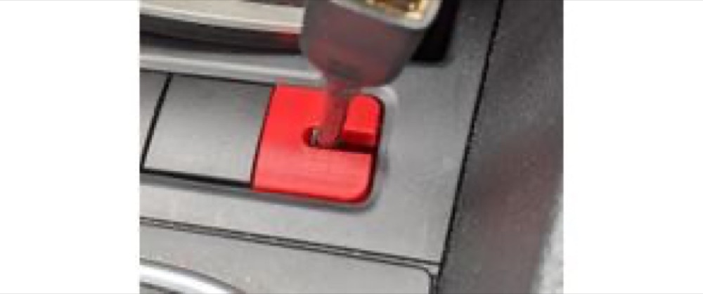 Volkswagen Düğme Kör Kapağı (Kablo Geçişli)