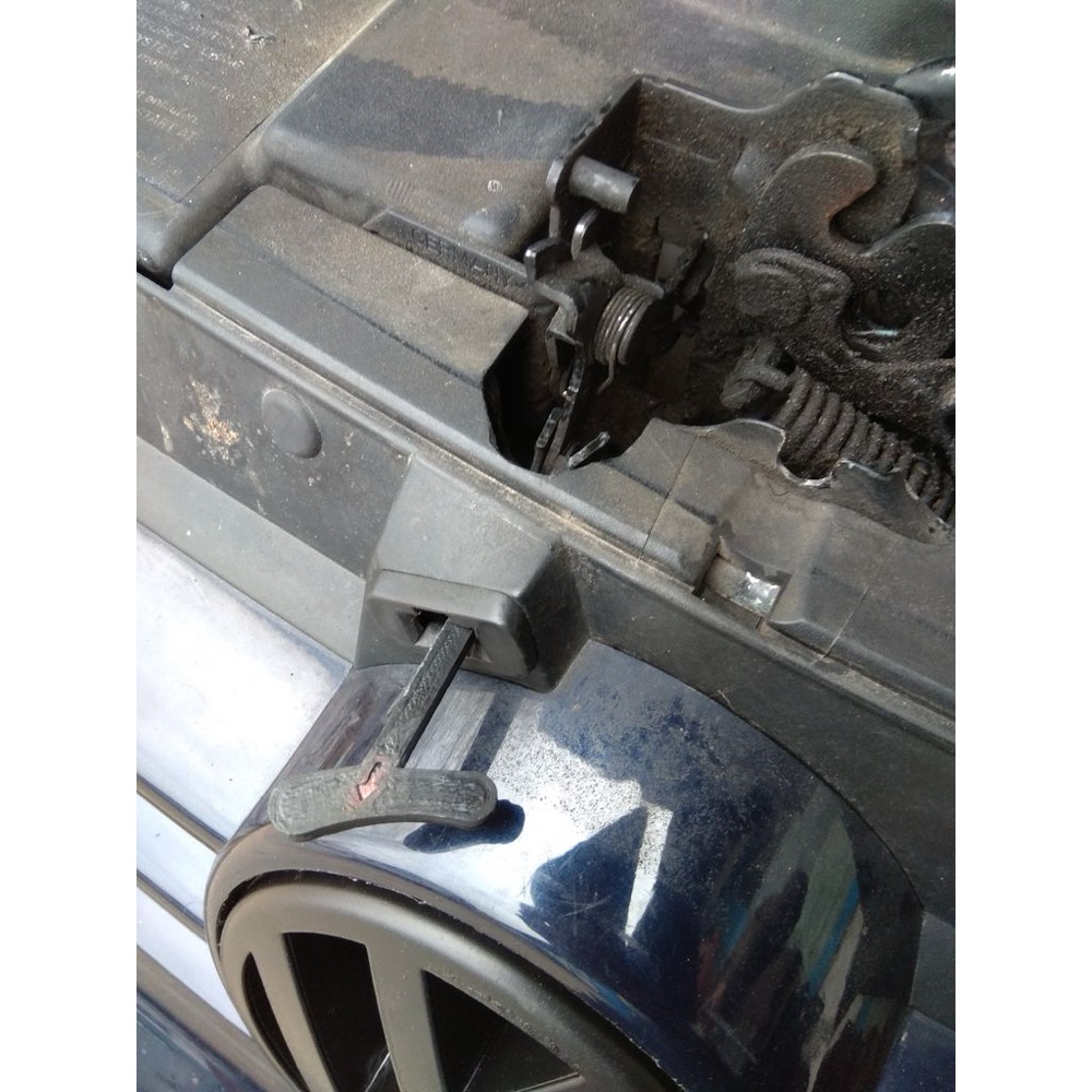 Volkswagen Golf Mk4 Kaput Açma Mandalı (Kolu)