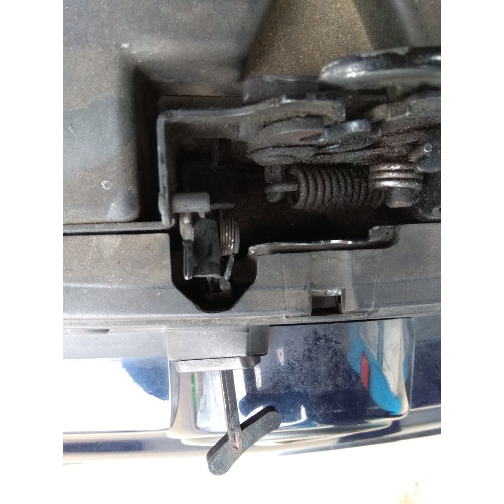 Volkswagen Golf Mk4 Kaput Açma Mandalı (Kolu) görsel 2