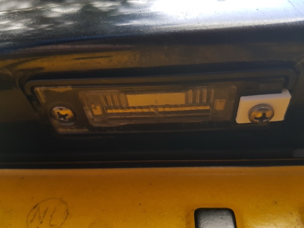 VW Golf MK4 Plaka Aydınlatma Tamir Braketi