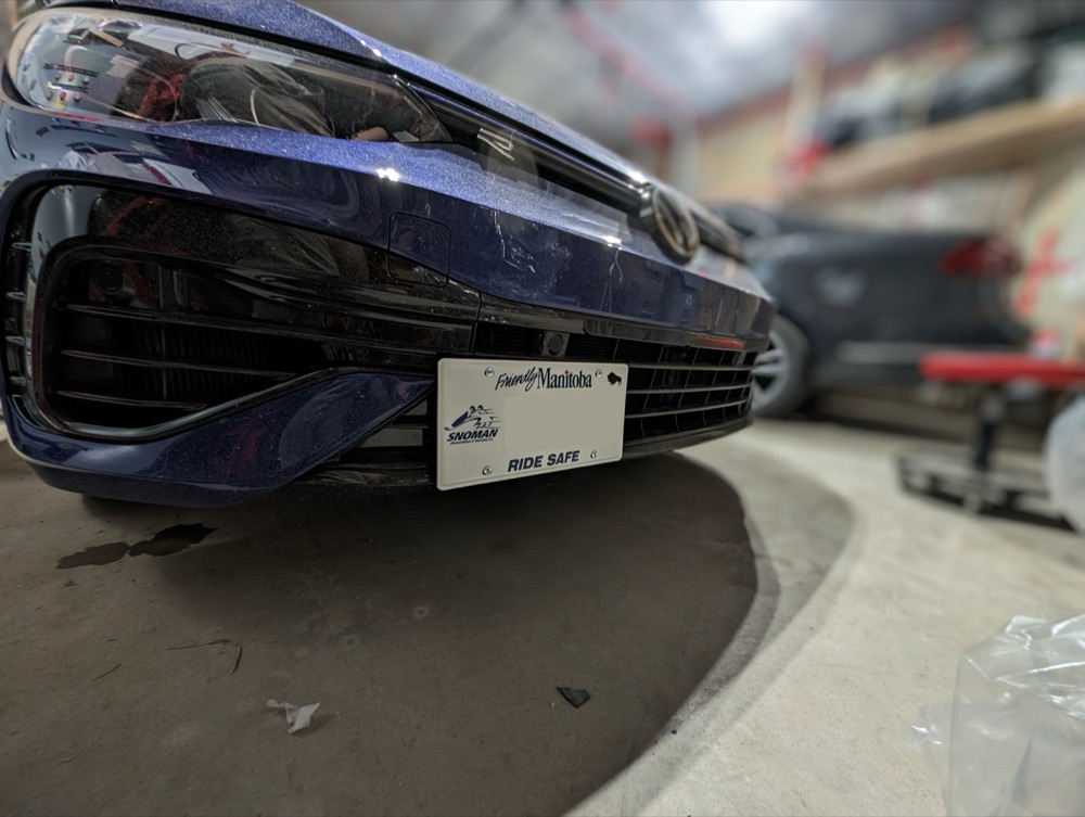 VW Golf R / GTI MK8 Ön Plaka Montaj Aparatı görsel 2