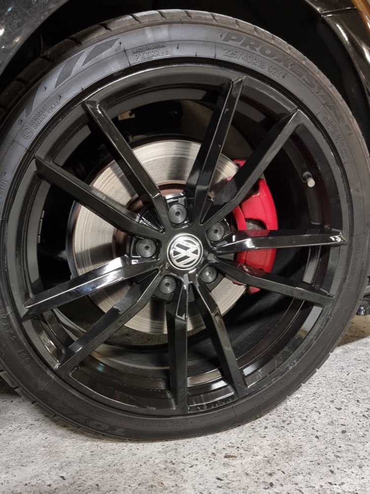 VW İnce Profil Bijon Somun Kapağı (28 mm)