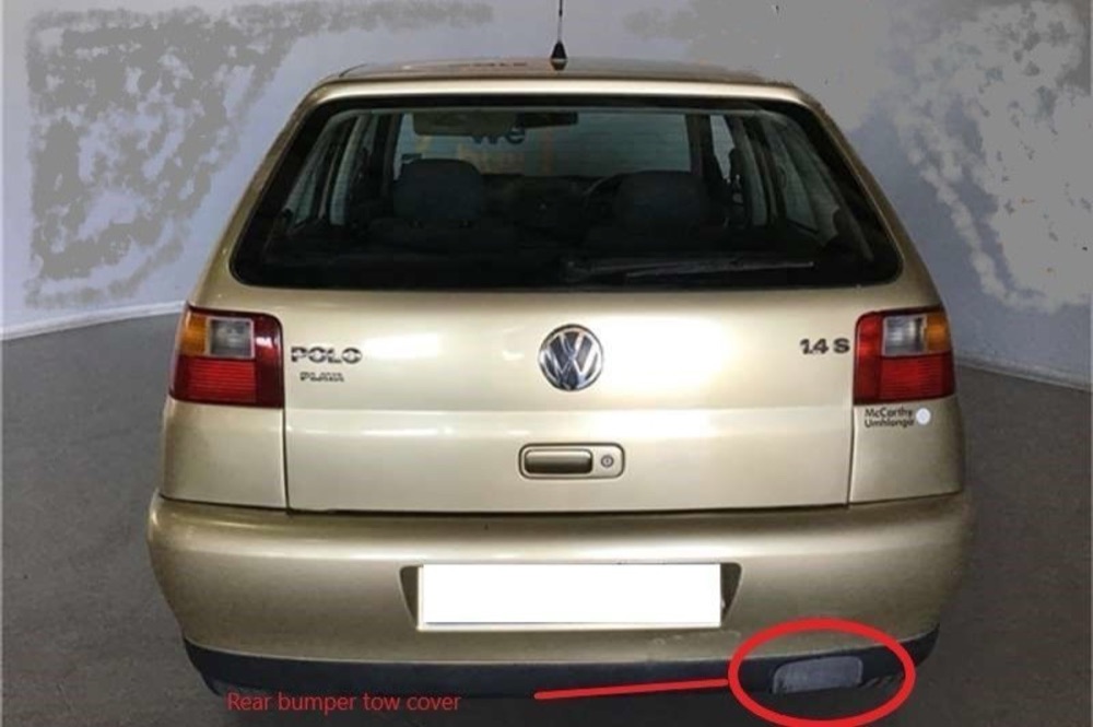 VW Polo 1999 Arka Tampon Çeki Demiri Kapağı