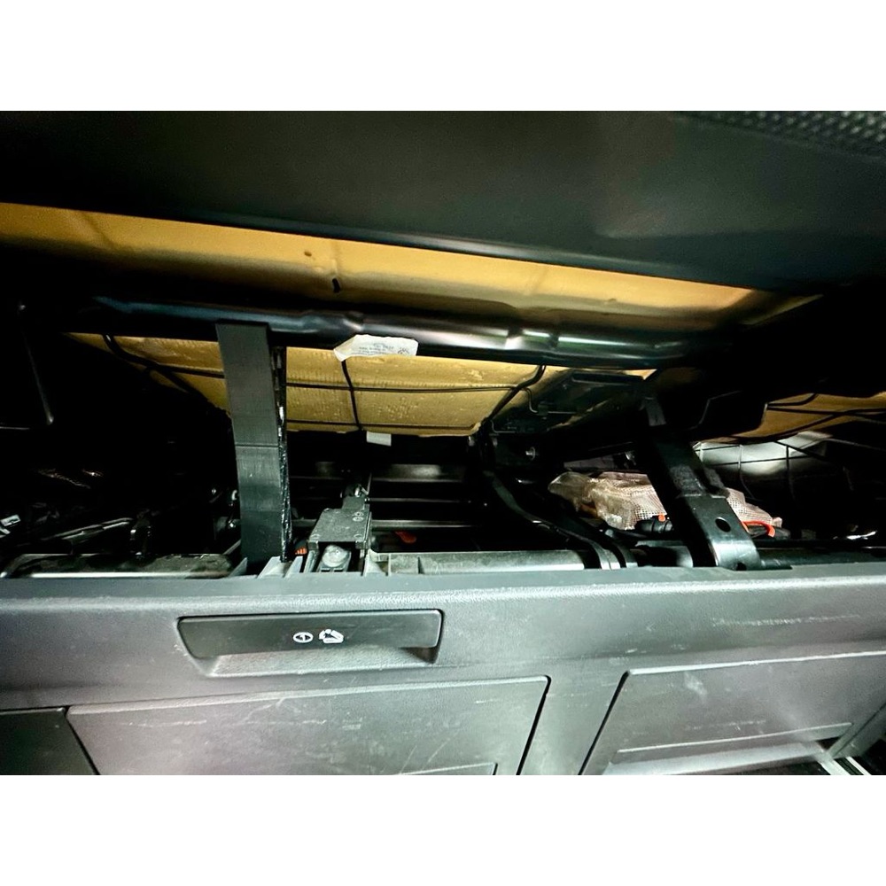 Volkswagen T5 / T6 Arka Koltuk (3'lü) Desteği görsel 4