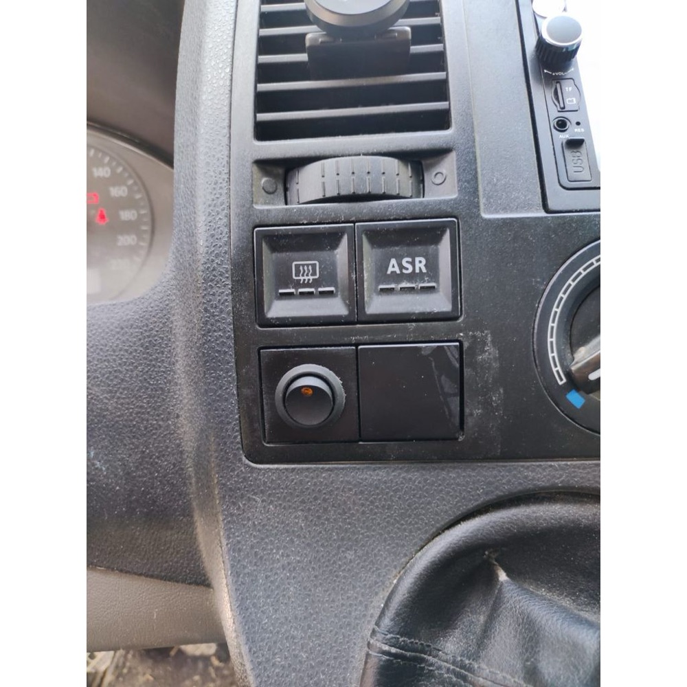 Volkswagen Transporter T5 Torpido Kör Kapağı görsel 2
