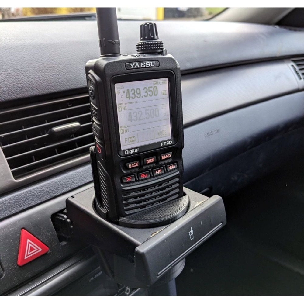 Yaesu FT-2D VAG Grubu Araçlar İçin Bardaklık Telsiz Tutucu