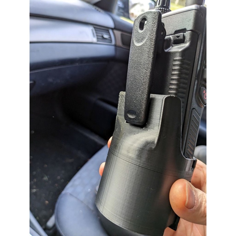 Yaesu FT-2D VAG Grubu Araçlar İçin Bardaklık Telsiz Tutucu görsel 3