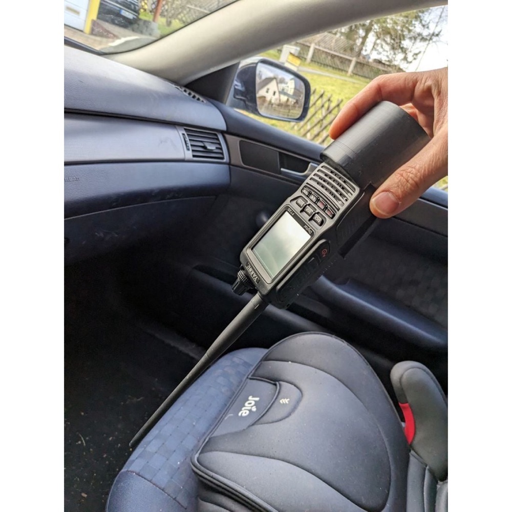 Yaesu FT-2D VAG Grubu Araçlar İçin Bardaklık Telsiz Tutucu görsel 4