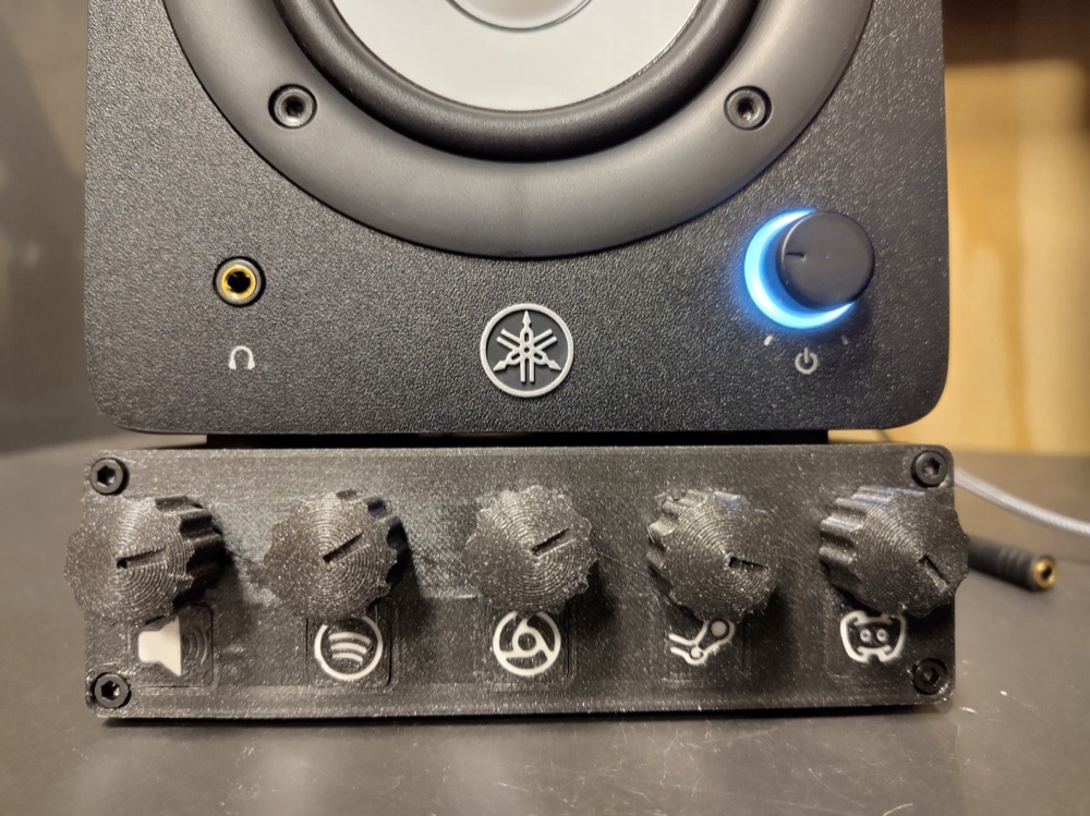 Yamaha HS3 için Deej kontrol ünitesi görsel 3