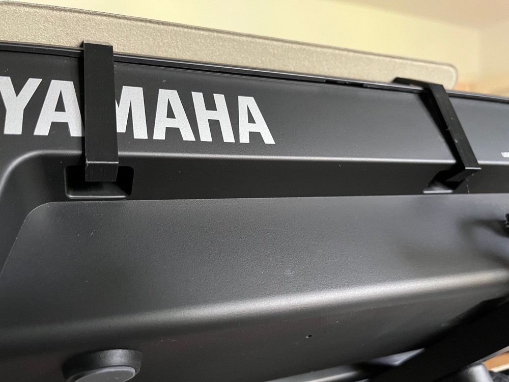 Yamaha MODX 7 tablet tutucu görsel 3