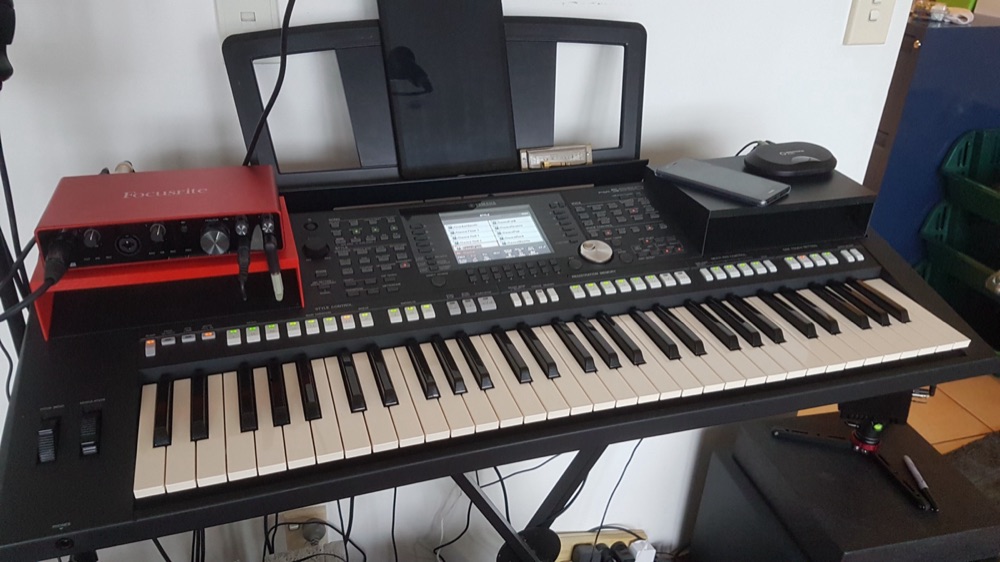 Yamaha PSR-S950 için hoparlör rafı görsel 2