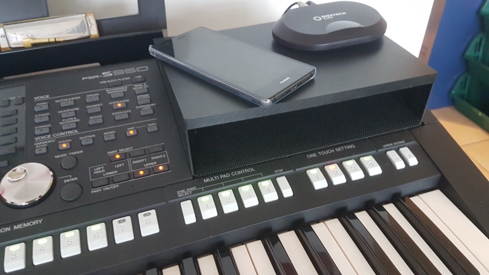 Yamaha PSR-S950 için hoparlör rafı görsel 3