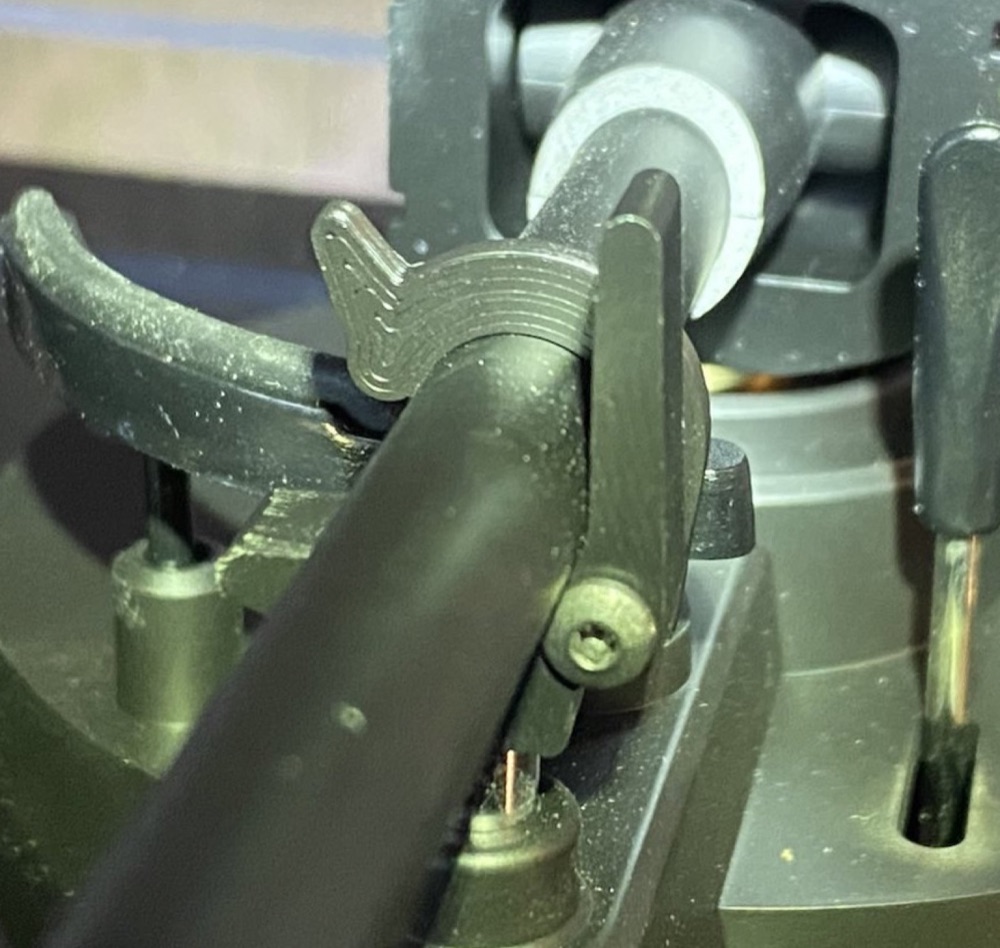 Yamaha vinil pikap ton kolu kilidi