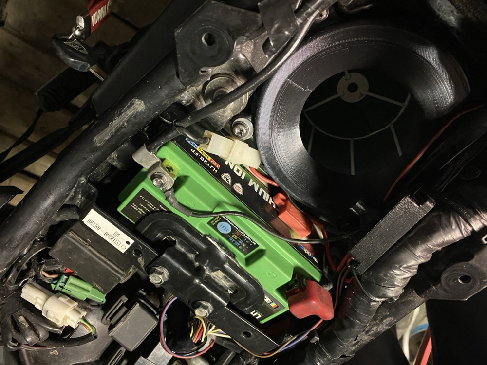 Yamaha XT 660Z Tenere için Custom DNA Stage 2 filtre kapağı görsel 2