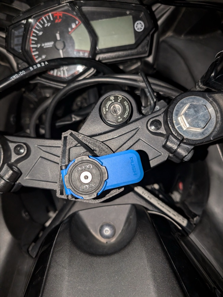 Yamaha YZF R3 Quad Lock adaptörü
